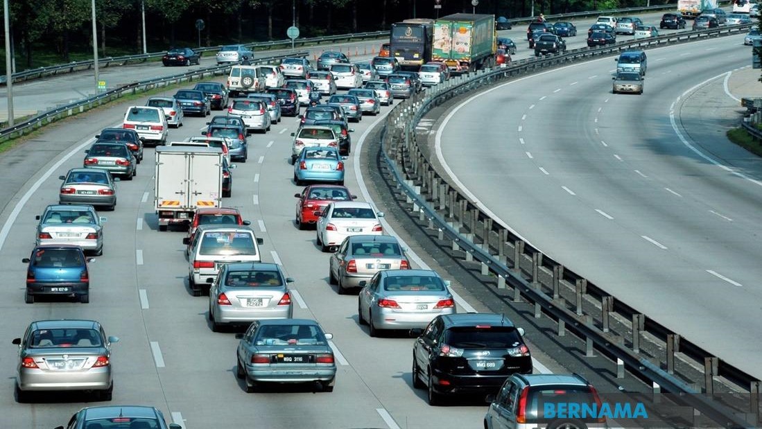 Jumlah kenderaan di lebuh raya meningkat 100 peratus hari pertama PKPP