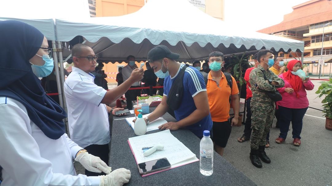 Orang ramai ‘serbu’ UTC Melaka