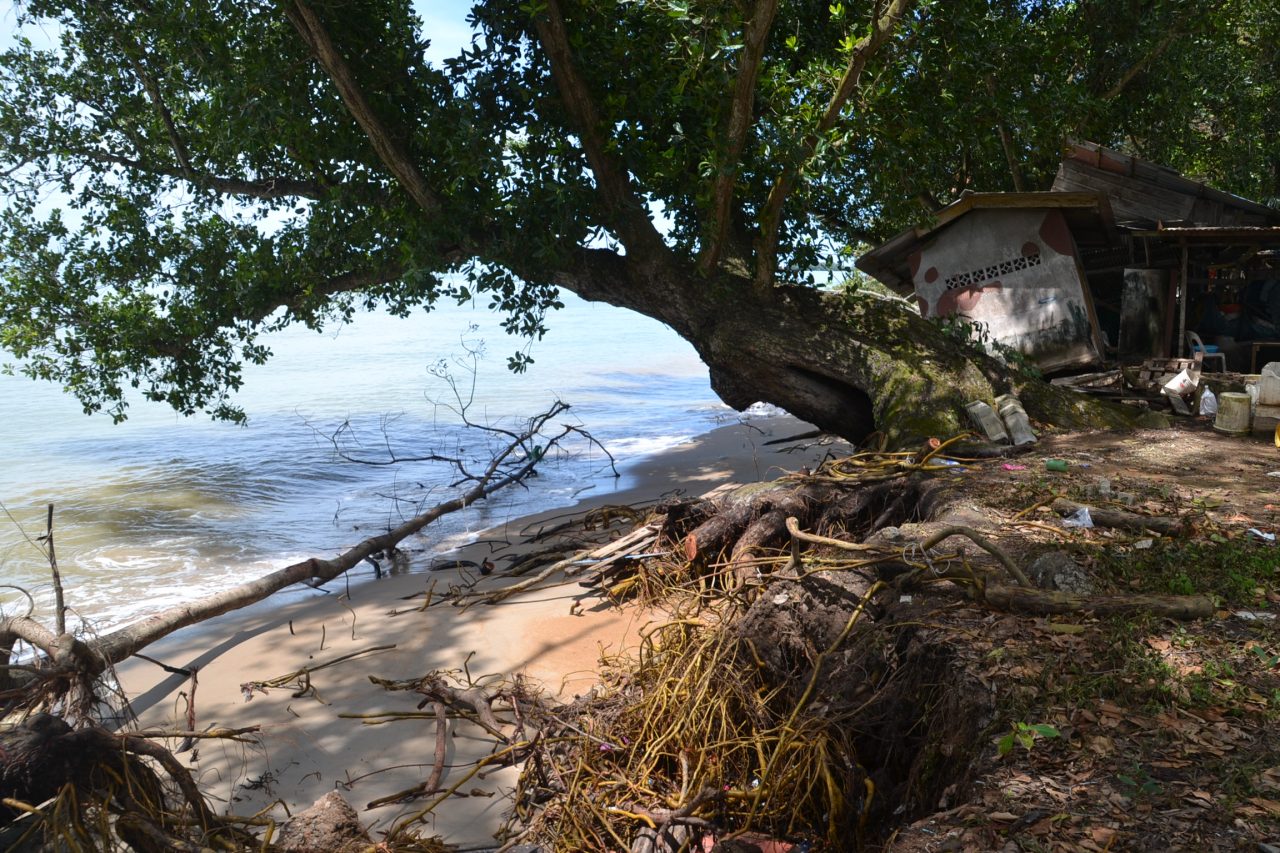 Balai nelayan Kampung Telok Gong tunggu masa ‘ghaib’