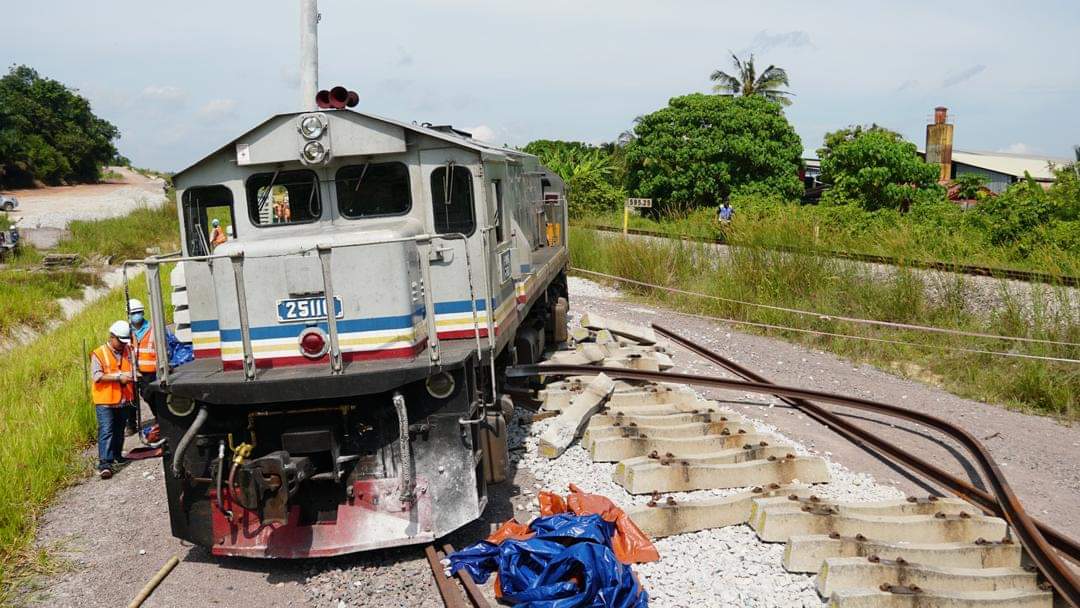 Kereta api tergelincir di Segamat