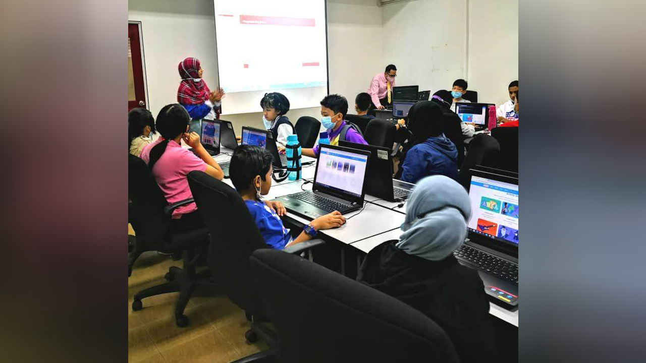 ‘Coding with Scratch’ galak golongan cilik ceburi bidang sains