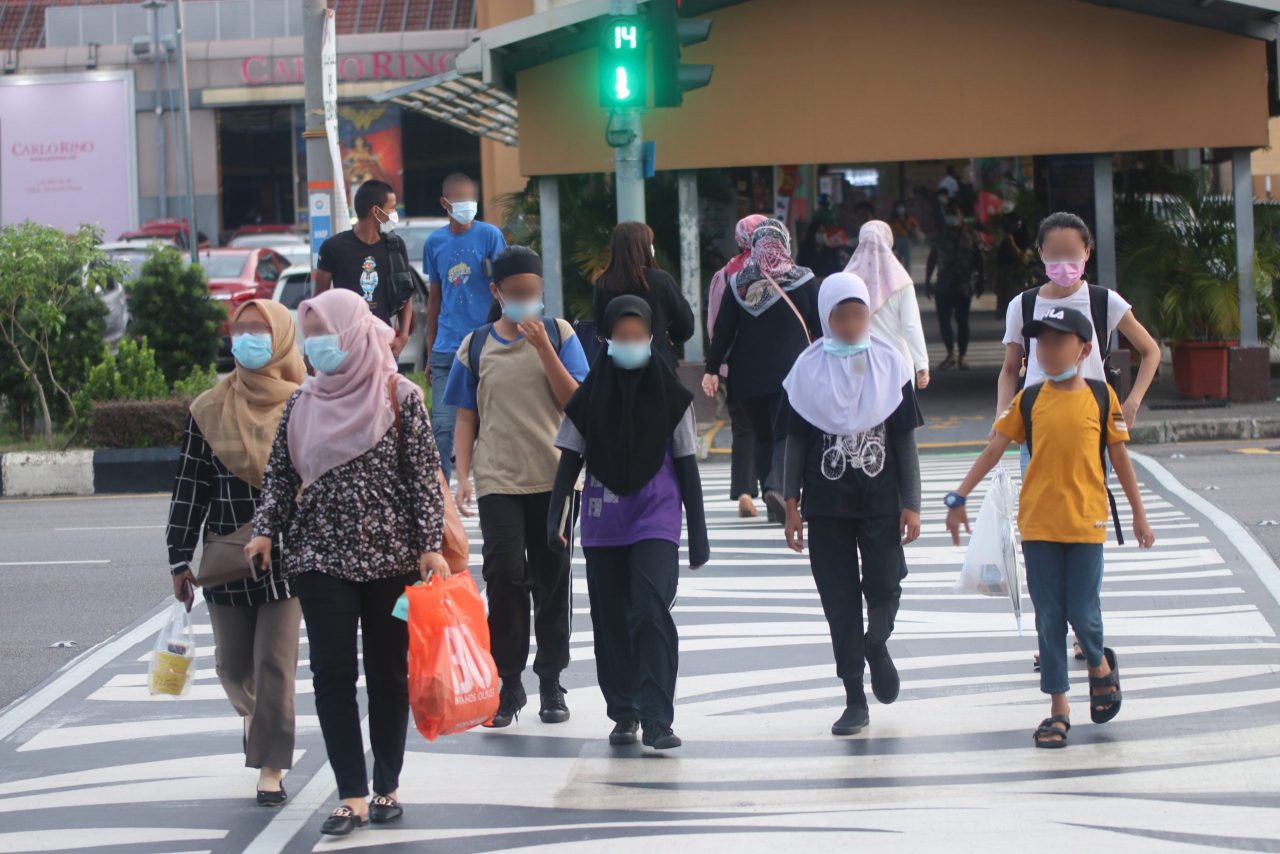 Penduduk Malaysia dianggar 32.7 juta pada 2022