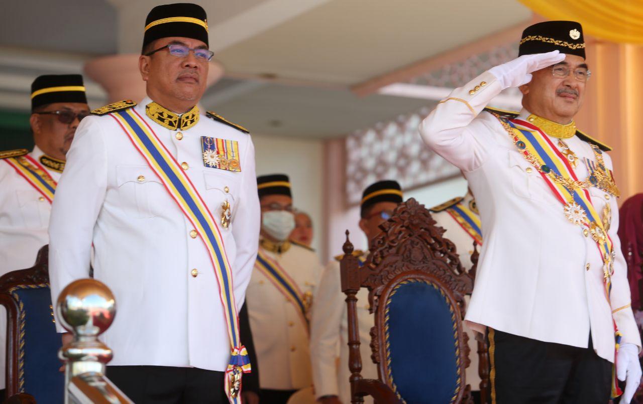 Rakyat bahagia negeri dipayungi