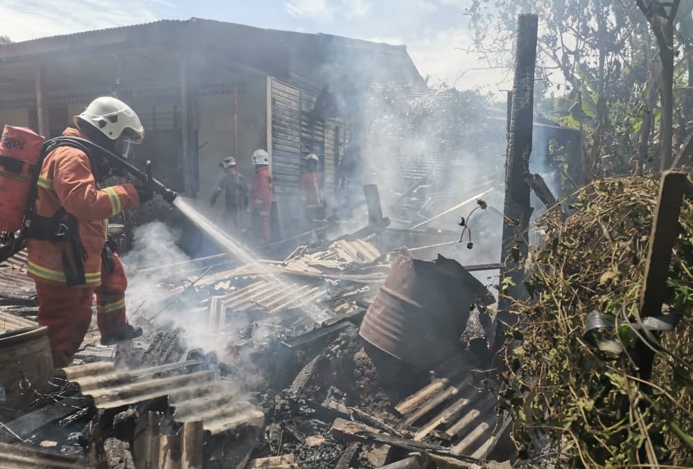 Warga emas maut terkena renjatan