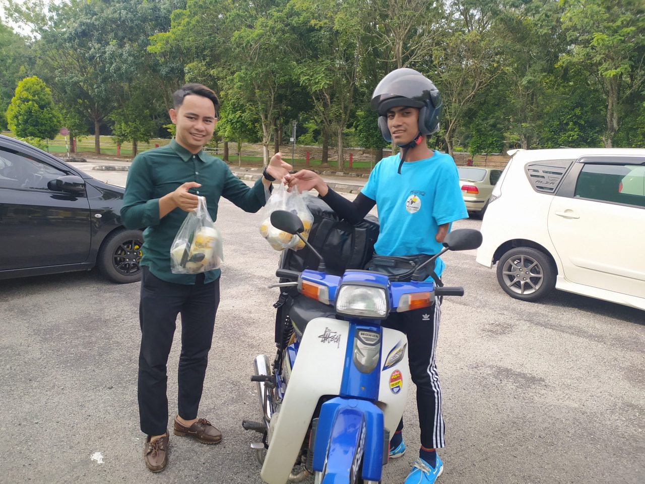 Satu tangan 1