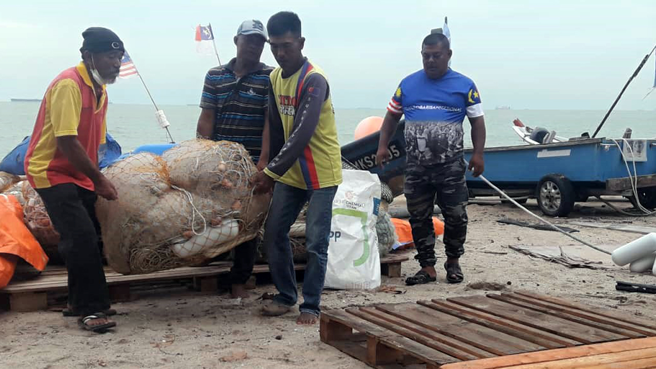 Musim ribut barat: Nelayan bersedia ‘cuti panjang’