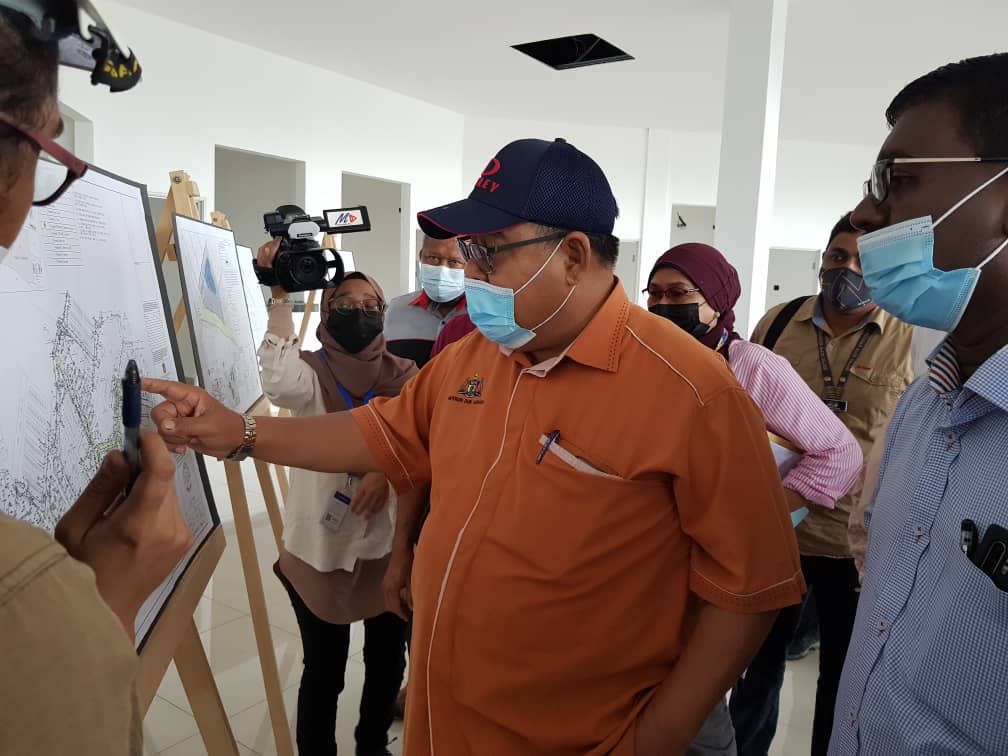 Akses keretapi di Terminal Bas Pulau Sebang tahun depan