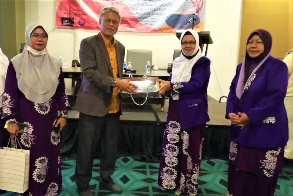 Cadang tubuh Yayasan Usahawan Wanita