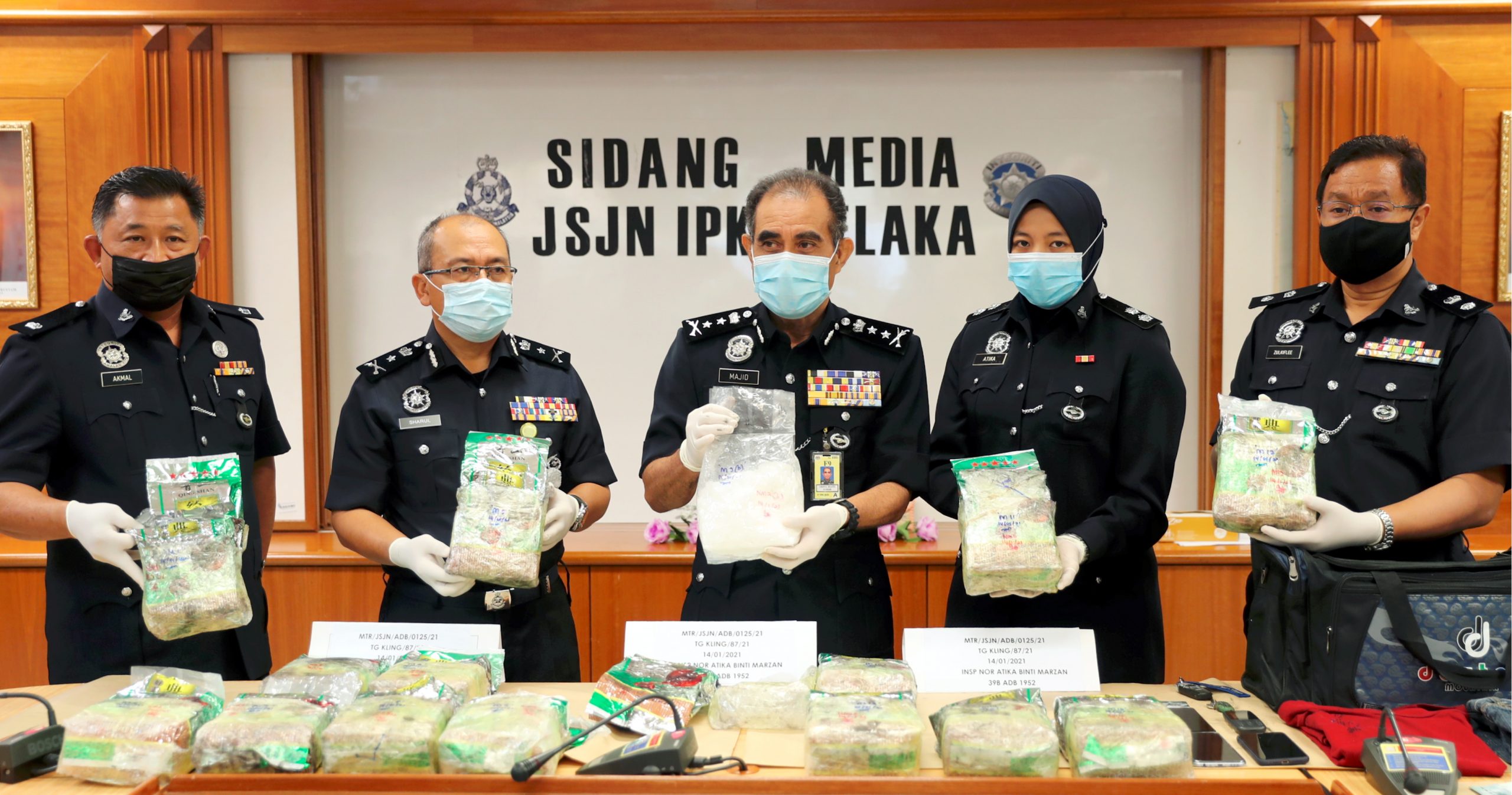 Polis tahan dua sepupu, rampas syabu lebih 15 kg bernilai RM2.4 juta