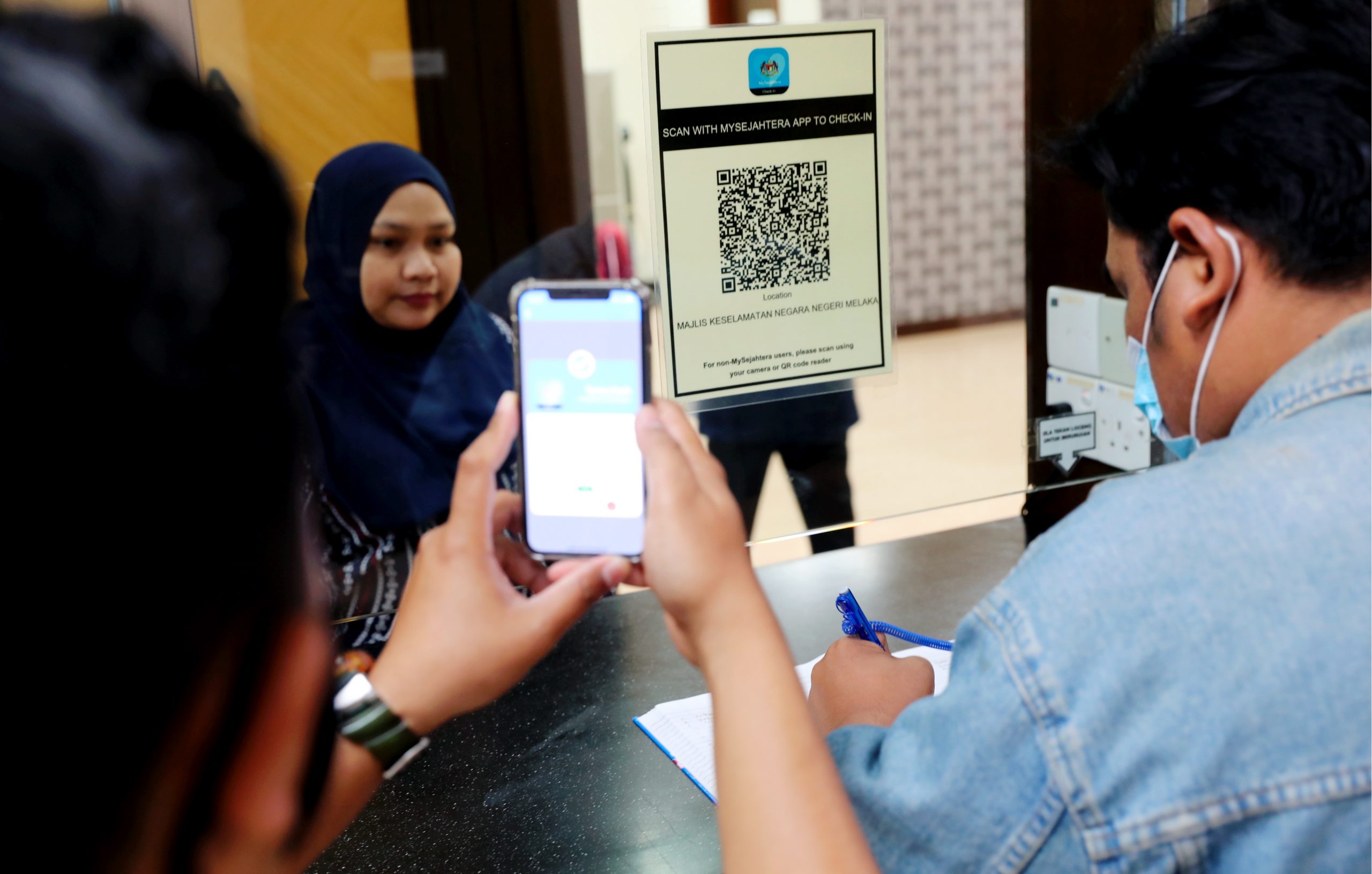 MySejahtera selesai lebih 500,000 masalah sijil vaksinasi digital- Khairy