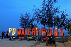 Pd waterfront night
