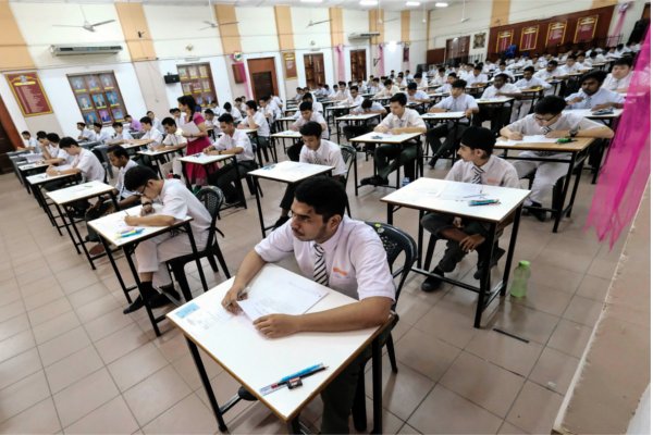 SPM 2021: Lebih 3,000 pusat peperiksaan ujian bertutur, mendengar dan ujian amali sains disediakan