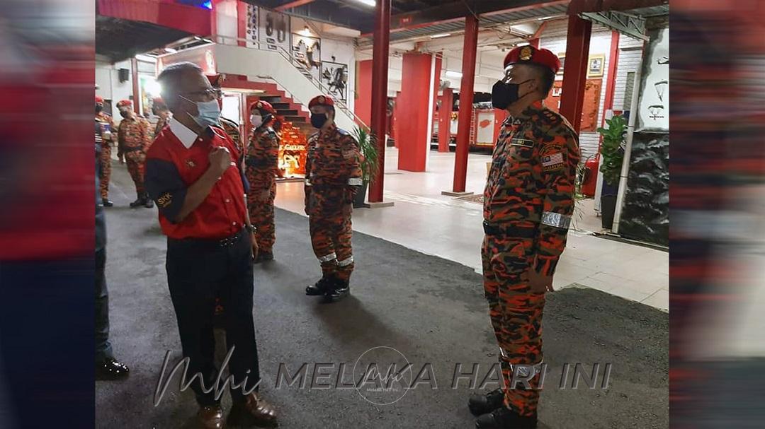 7,402 anggota bomba terima vaksin pertama