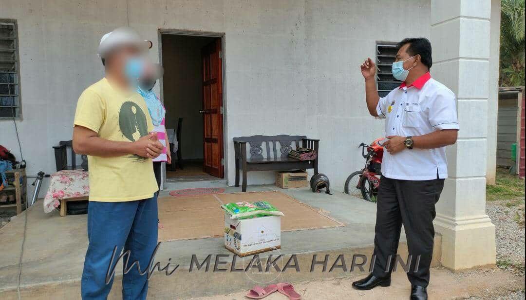 DUN Ayer Molek sasar lebih 2,000 keluarga terima kit makanan