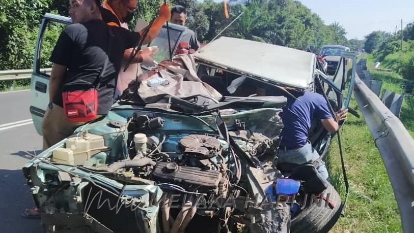 Hasrat dua beradik hadiahkan kereta buat bapa tidak kesampaian