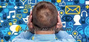 1421649338 does social media cause stress