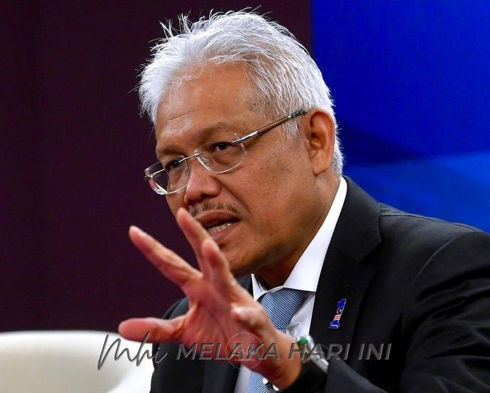 Datuk seri hamzah zainudin