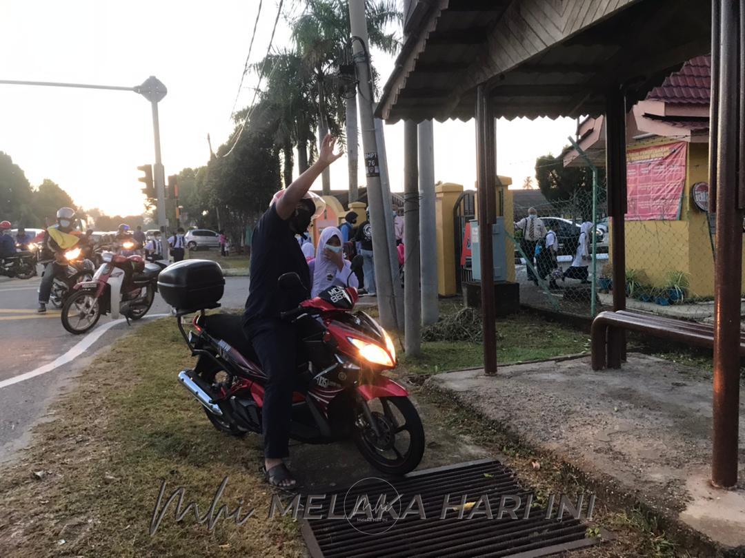 Semangat kembali ke sekolah