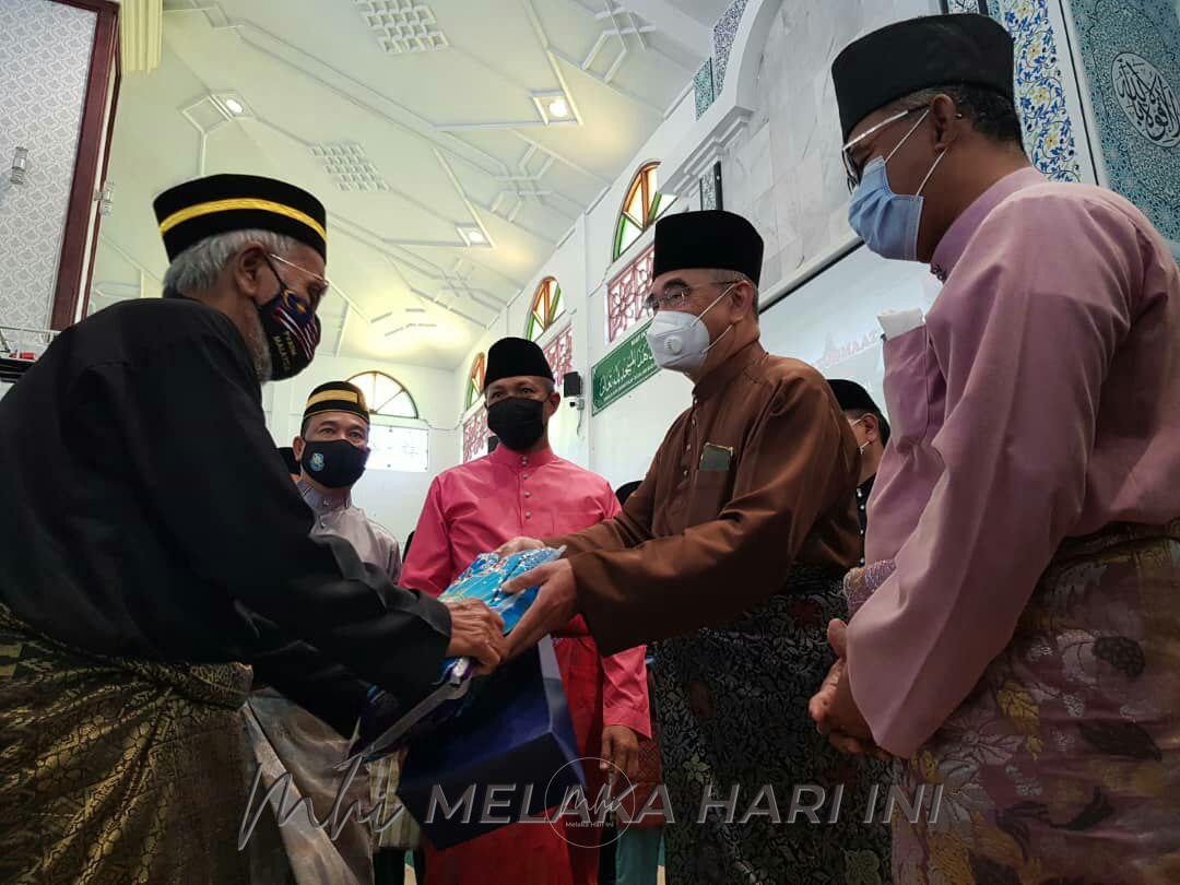30 veteran ATM terima sumbangan kit makanan
