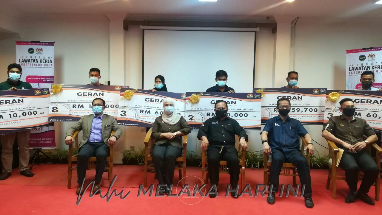 Photo6212872542914456646