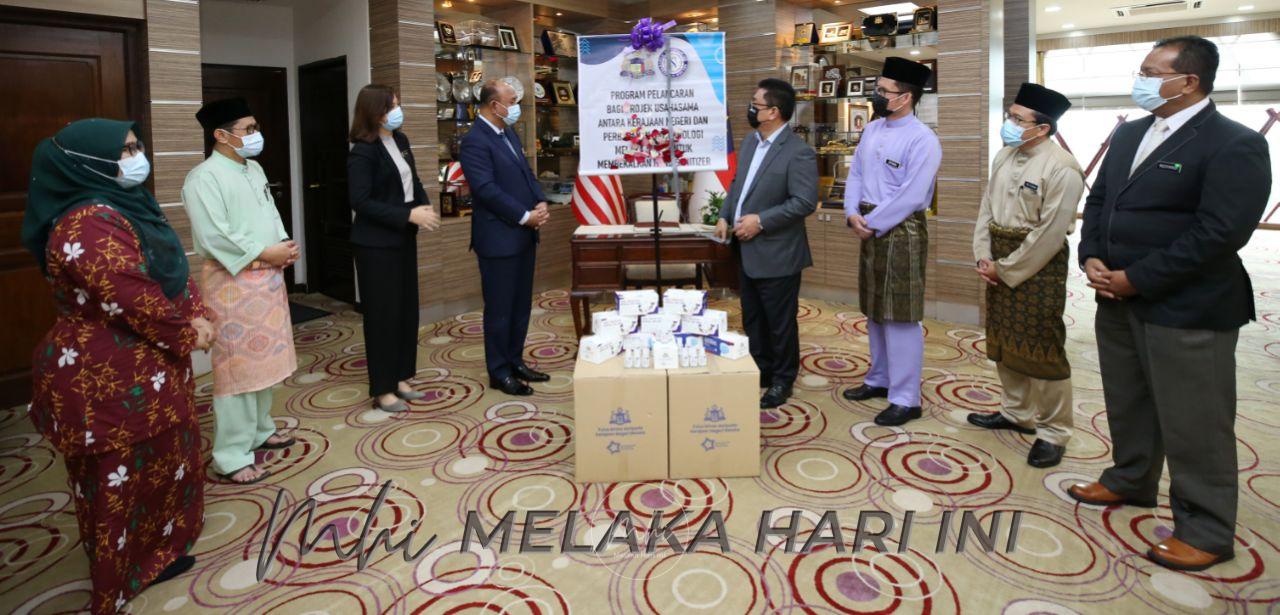 Perbadanan Bioteknologi Melaka agih 9 juta pelitup muka dan ‘sanitizer’