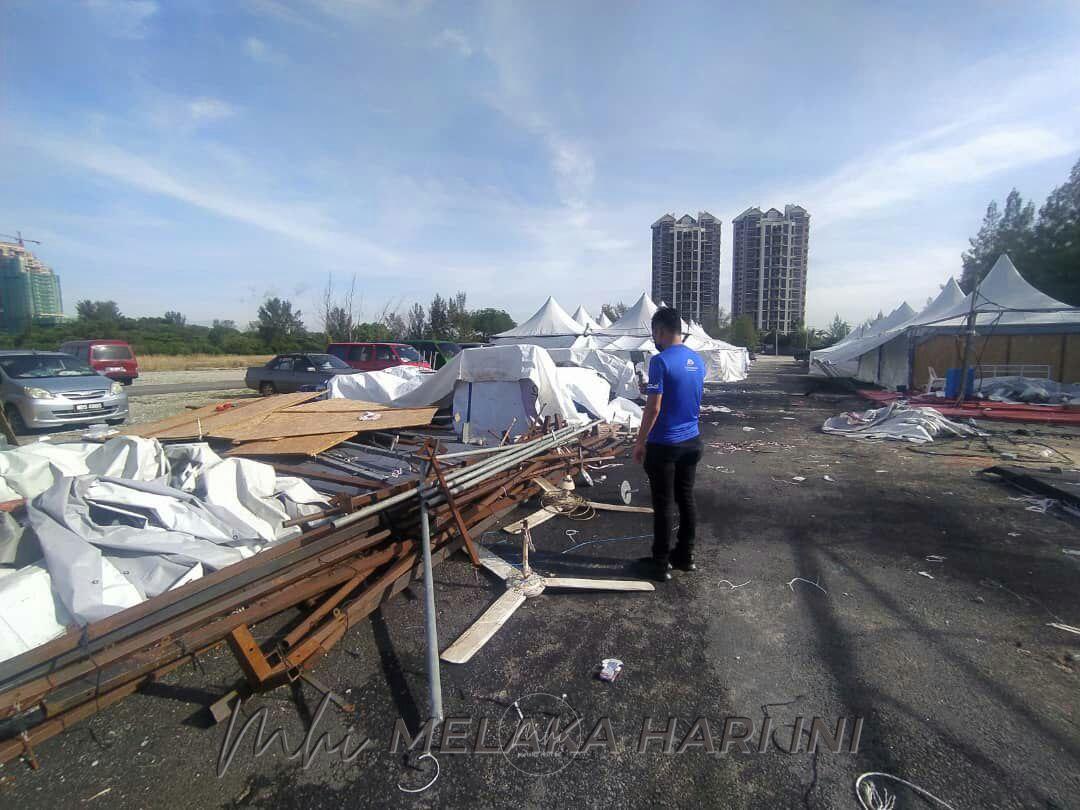 Khemah, baju raya rosak diterbangkan ribut