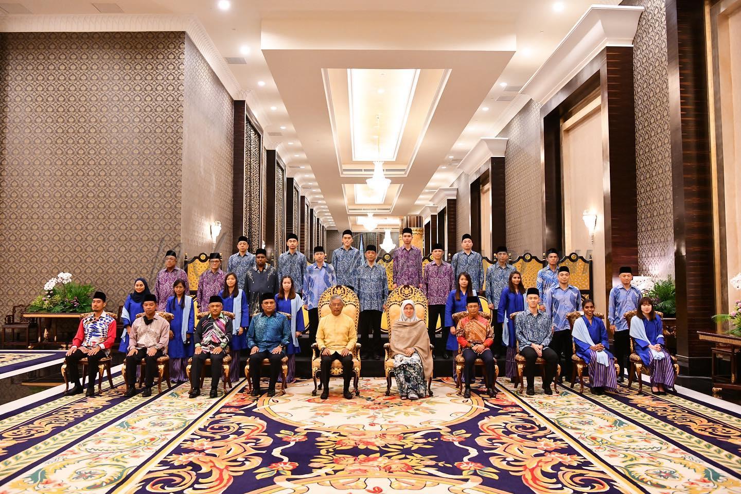 Agong zahir rasa bangga kejayaan pemain muda badminton negara