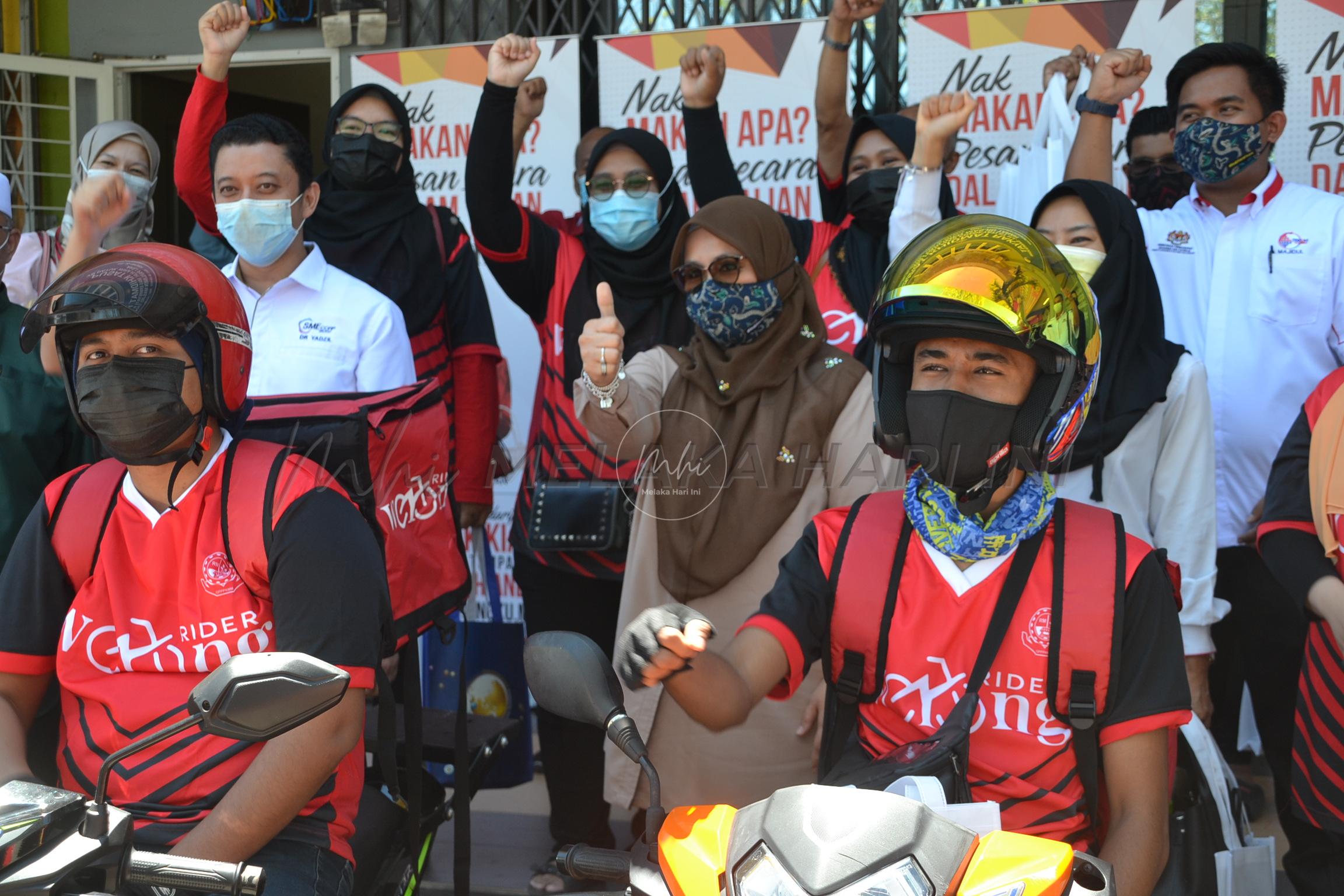 Warongku tingkatkan pendapatan peniaga dan penghantar makanan