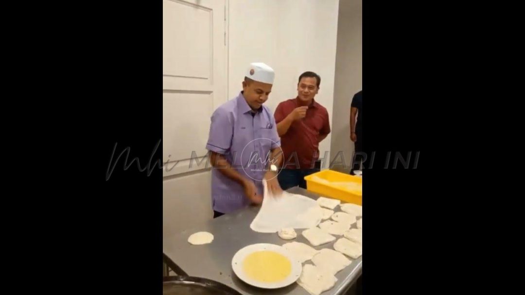 Ayob Khan pamer skil ‘padu’ tebar roti canai