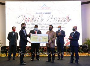 Photo6282858961988332381