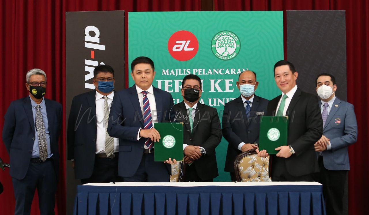 Photo6298606446694214556