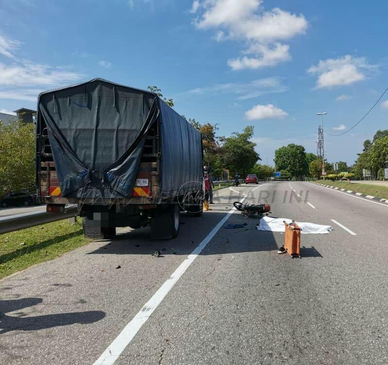 Penunggang motosikal maut terbabit kemalangan dengan lori