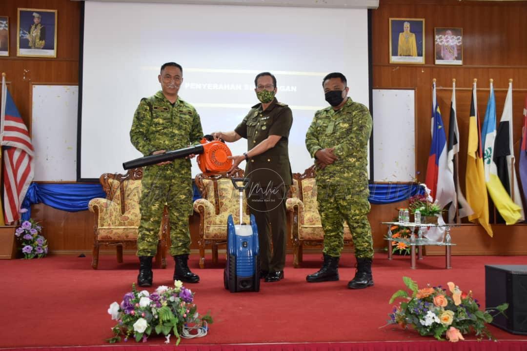 Pengerusi RELA Melaka Tengah rasmi kursus pengenalan RELA