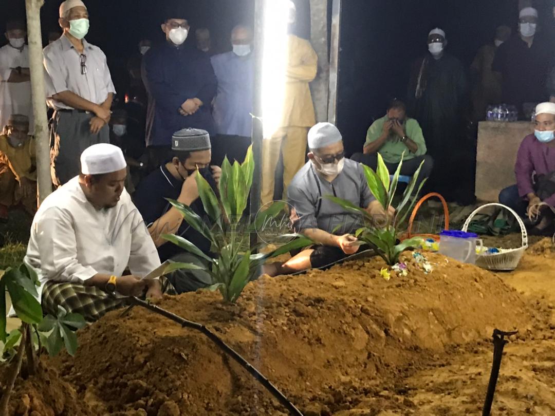 Jenazah bapa EXCO Pelancongan Melaka selamat dikebumikan