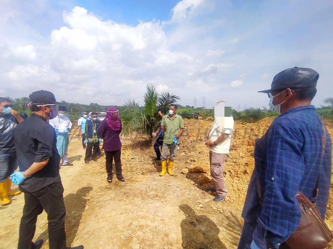 Angkara kilang ayam, 2,000 penduduk di tiga kampung diserang lalat dan bau busuk