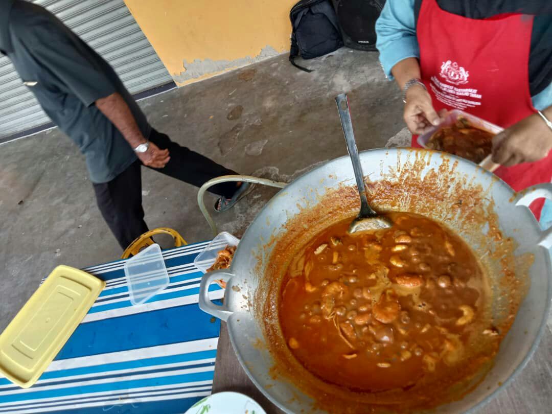 Keenakan rendang lokan