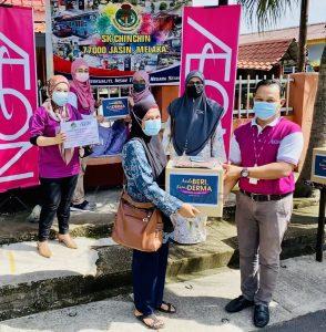 Photo6100575572078996957