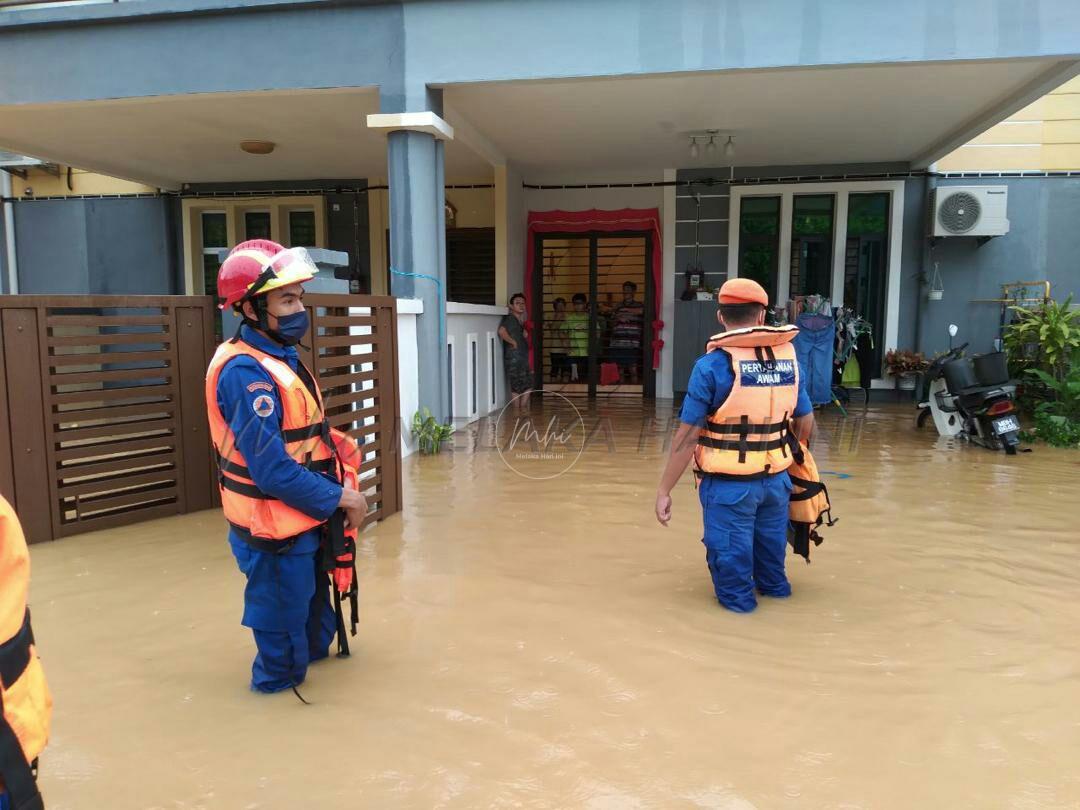 16 keluarga ‘tumpang’ balai raya