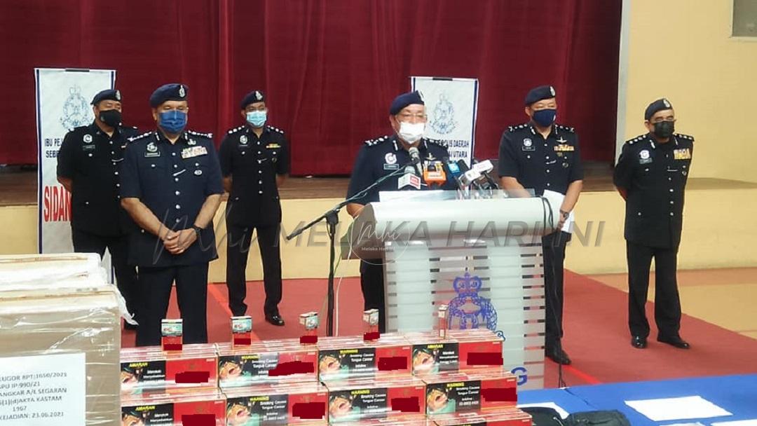 Polis rampas 18.5 juta rokok seludup bernilai RM13.9 juta