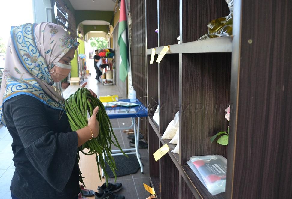 Gerobok rezeki Parlimen Masjid Tanah