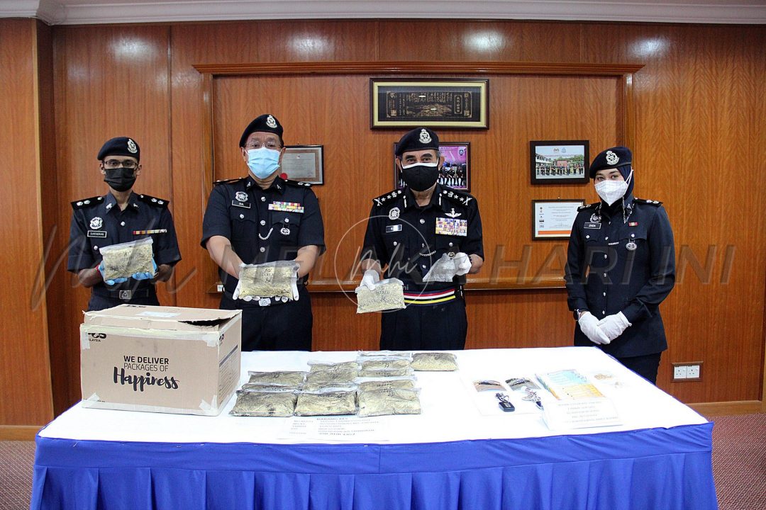 Polis bongkar pengedaran dadah guna kurier, rampas heroin bernilai RM108,000