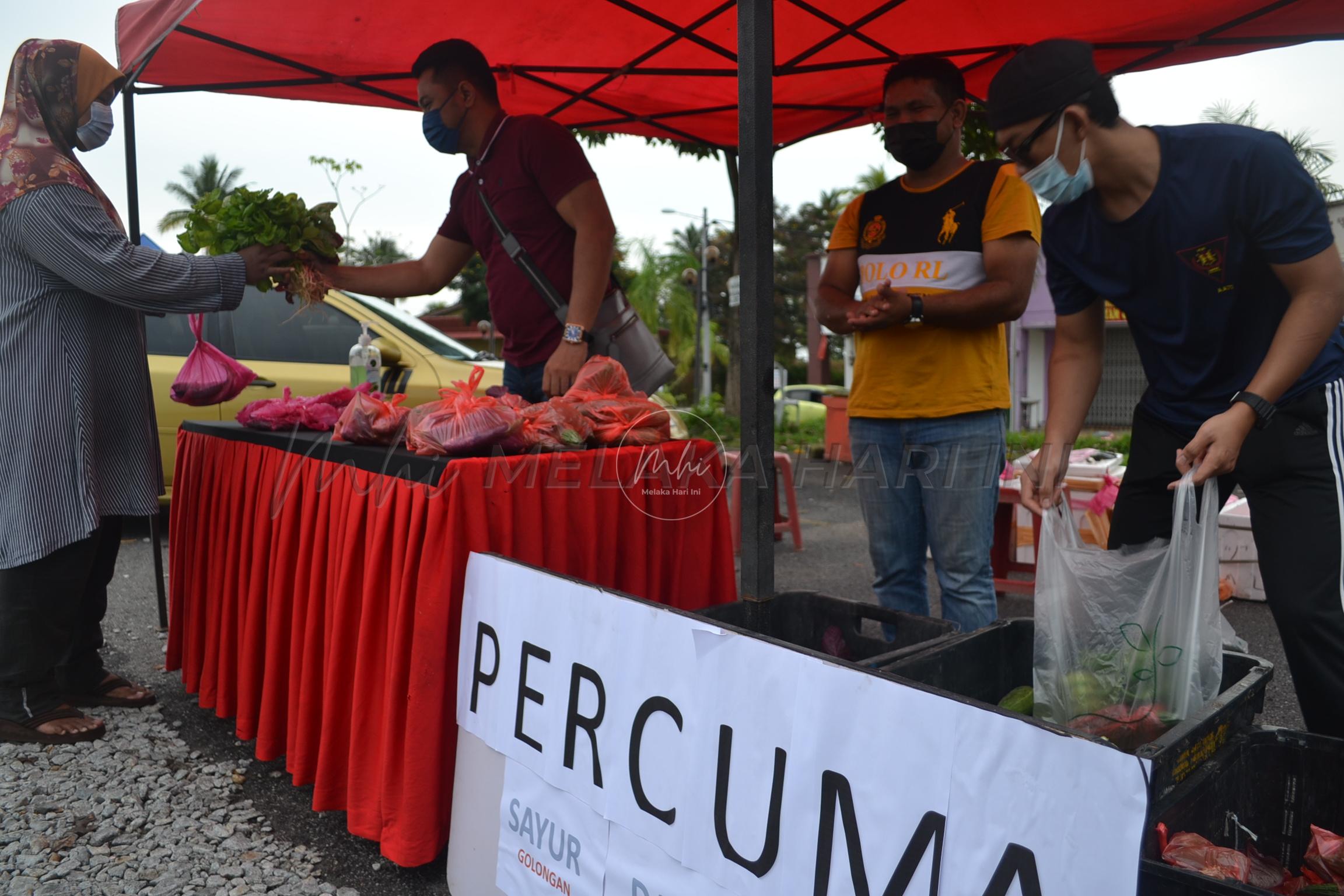 Infak 400 kg ikan dan sayur
