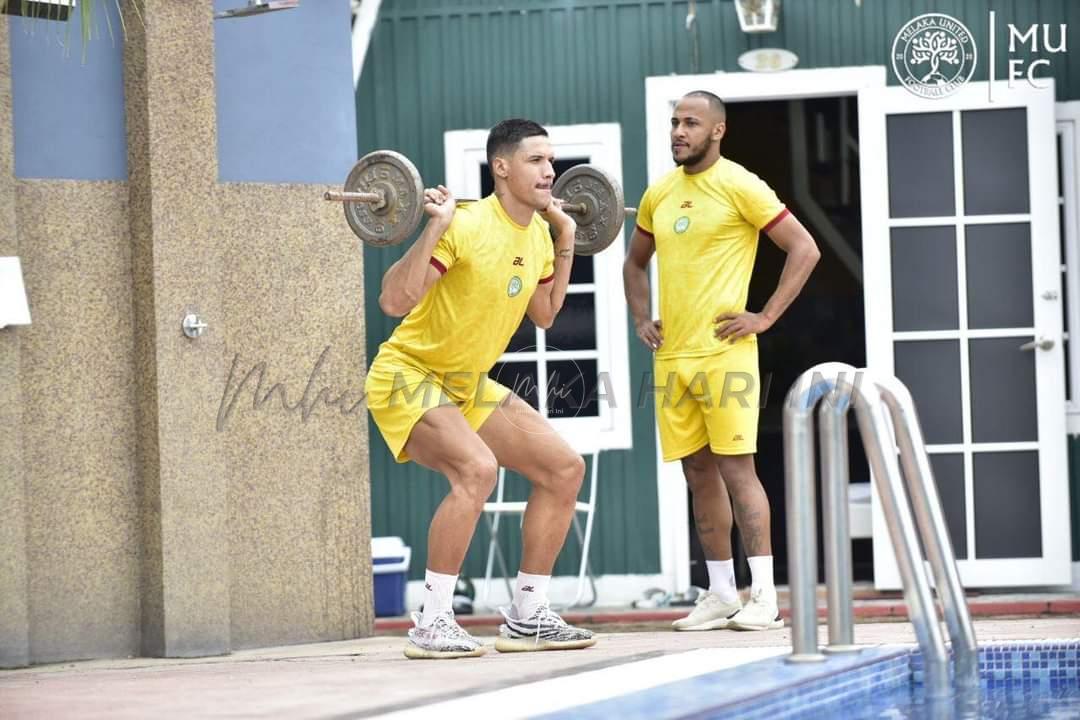 Gomez, Adriano sedia ‘sengat’ Tok Gajah