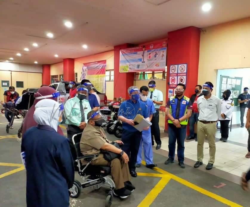 Lawatan Menteri Kesihatan pantau situasi semasa Hospital Melaka