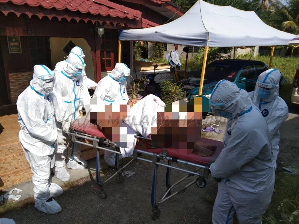 Lelaki 180kg minta bantuan bomba untuk ke hospital kerana masalah kesihatan