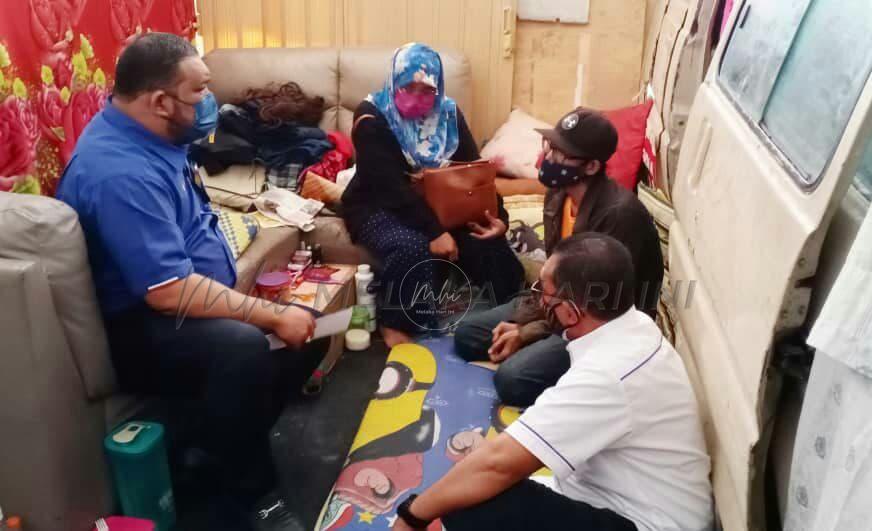 Suami isteri, mualaf merempat di belakang lot kedai diselamatkan KM