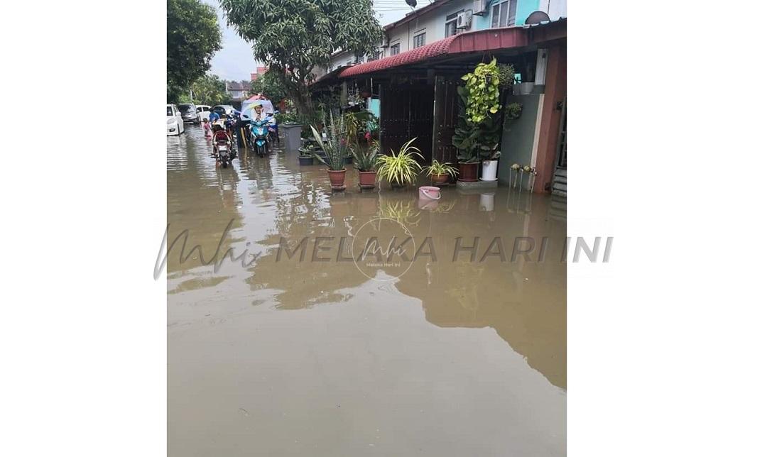 Banjir melanda Batu Pahat