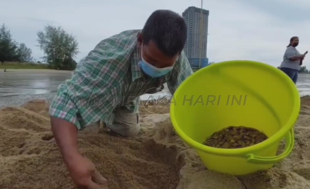 Pantai Klebang tiba-tiba jadi ‘meriah’