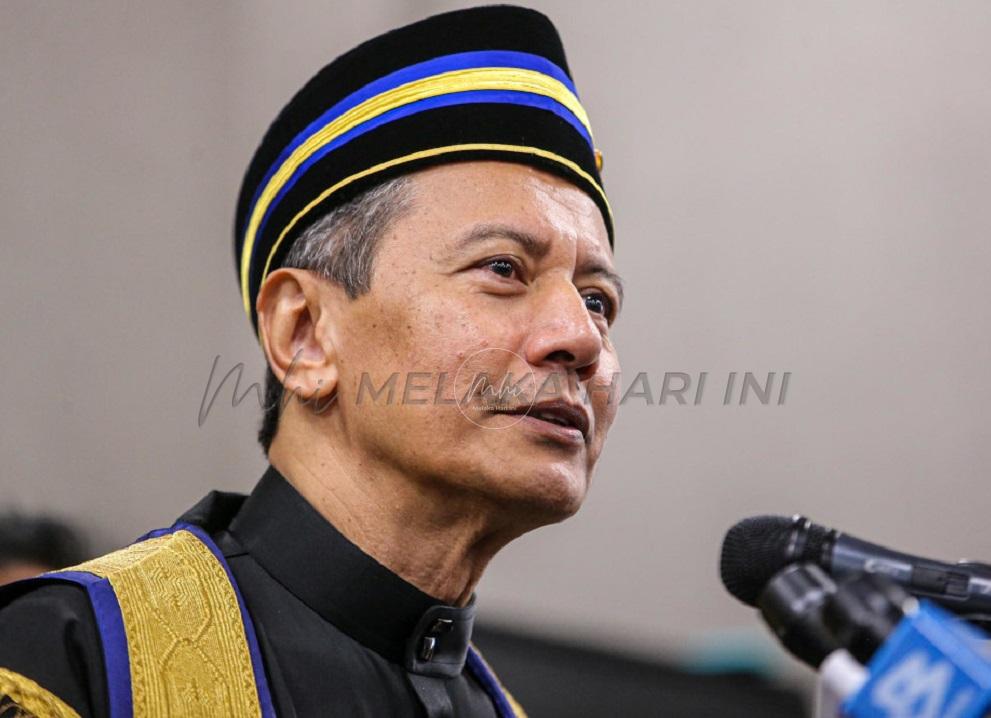 Ahli Dewan Rakyat perlu serat surat akuan pilih PM selewat-lewatnya 4 petang esok- Speaker