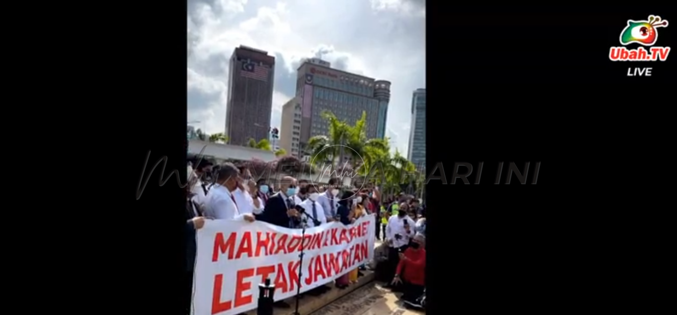 Perarakan tersekat, Ahli Parlimen Pembangkang gagal masuk bangunan Parlimen